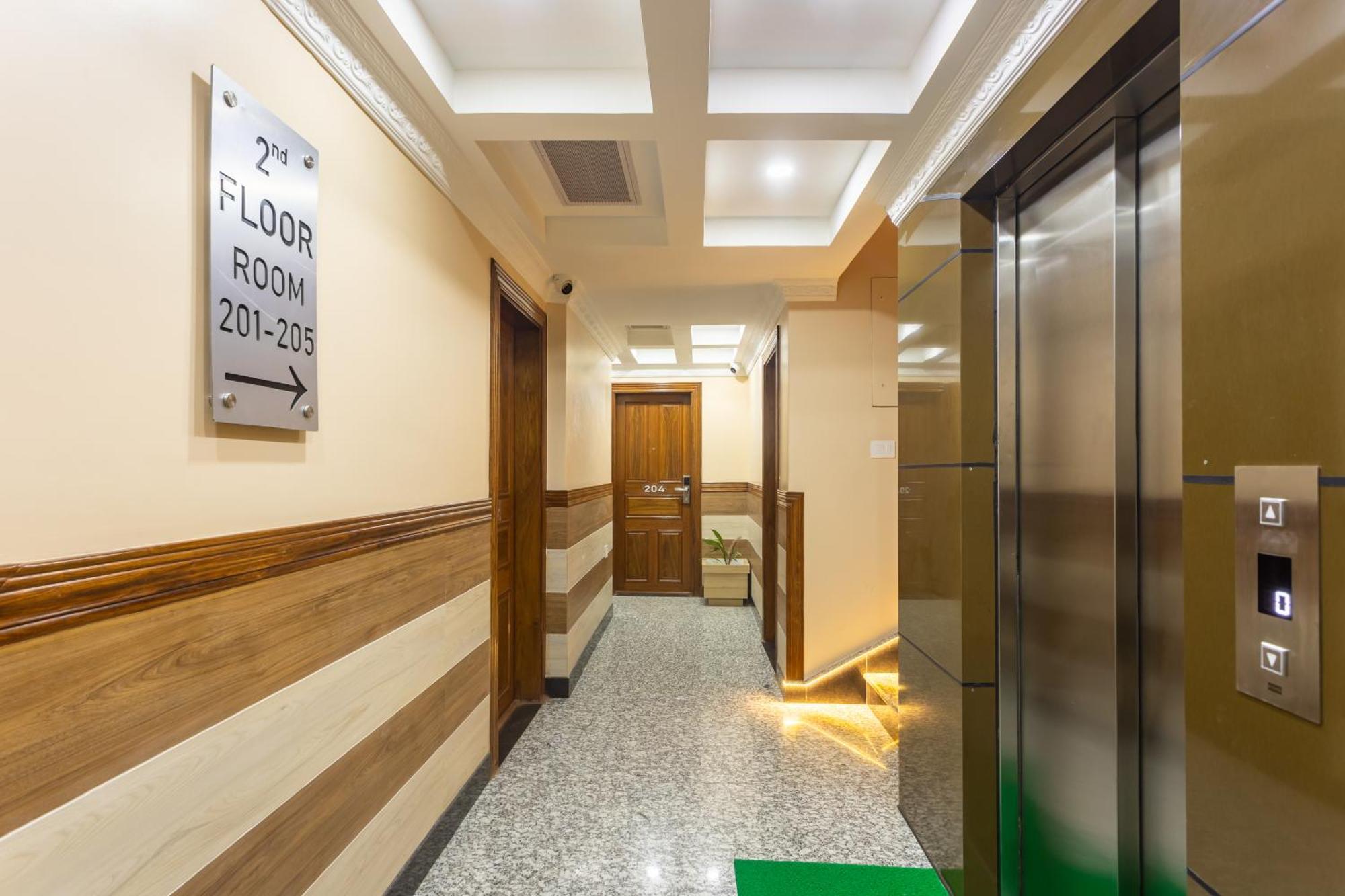 Airport Diana Hotel Catmandu Exterior foto