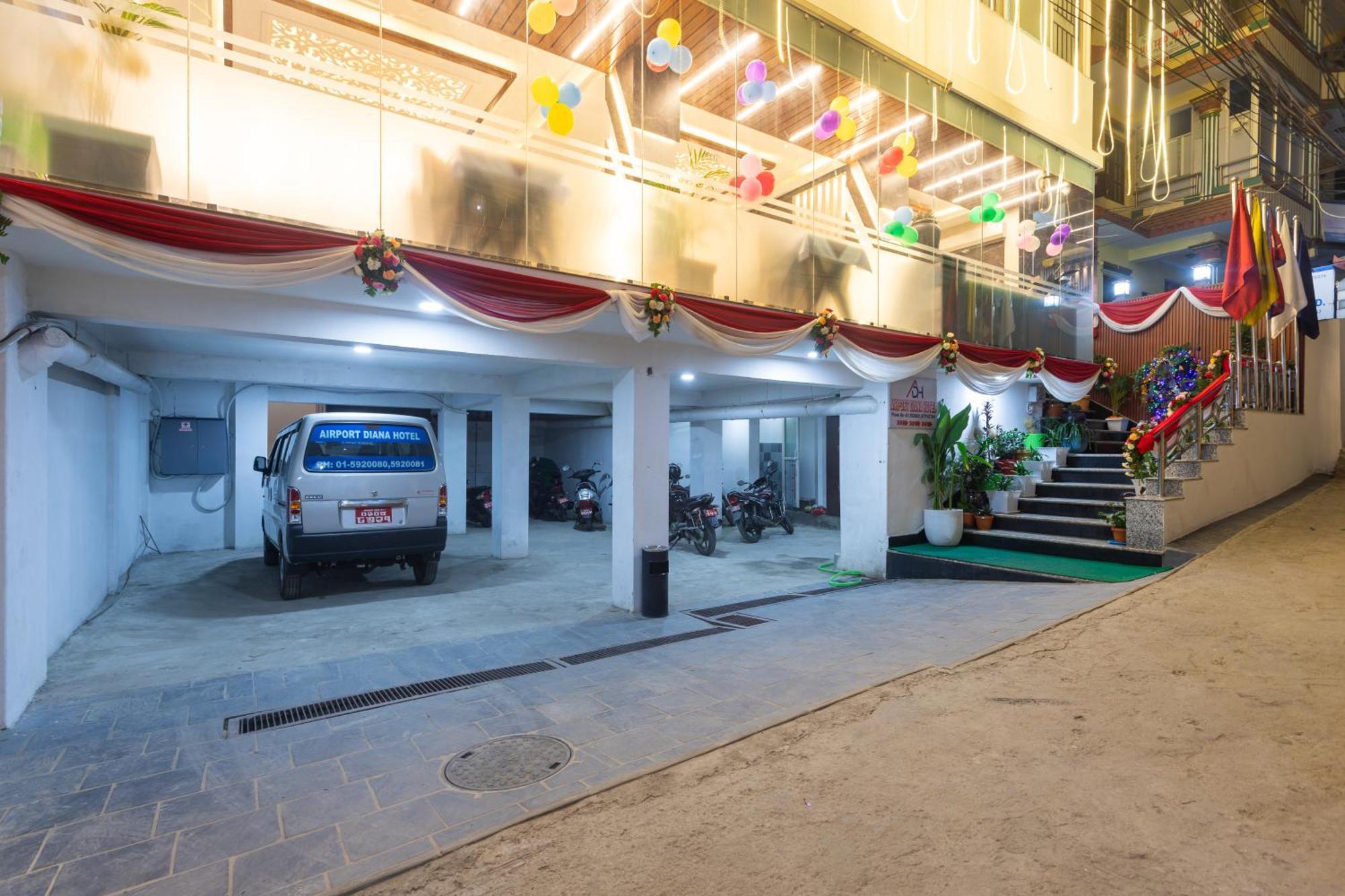 Airport Diana Hotel Catmandu Exterior foto